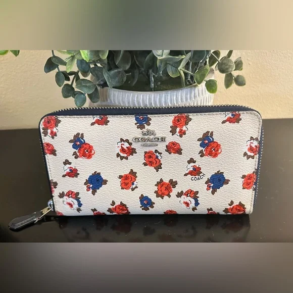 Coach Floral Tea Rose Cream Accordion Zip Wallet with Navy Interior - Picture 3 of 9